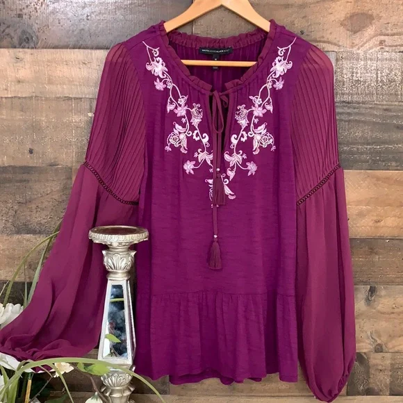 White House Black Market Blouse Size Medium - Picture 1 of 7